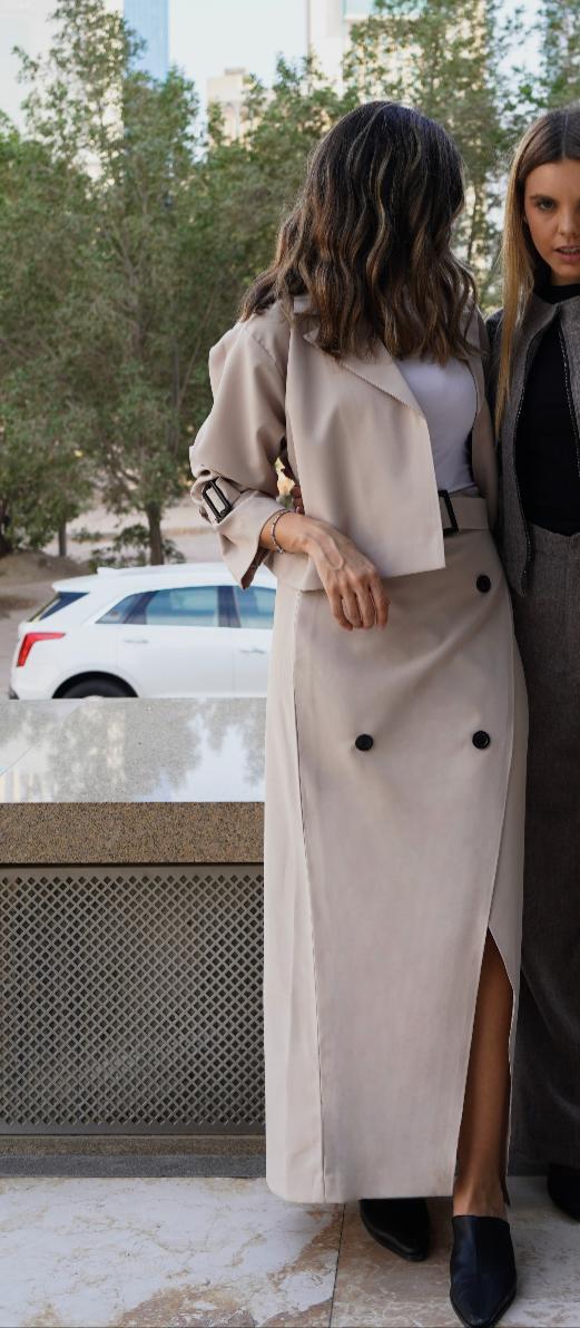 Beige mid cut set